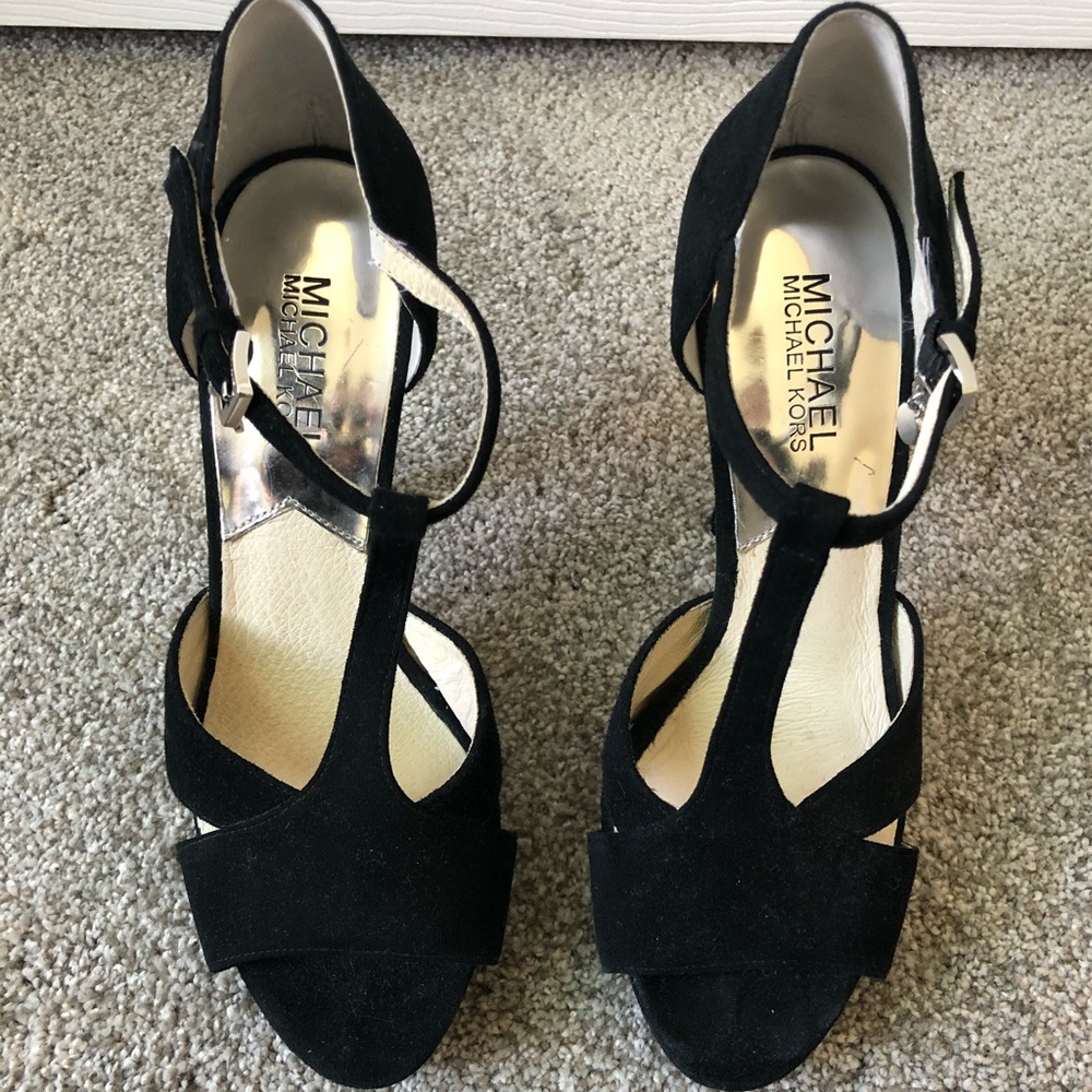 NEVER WORN Michael Kors Black suede heels